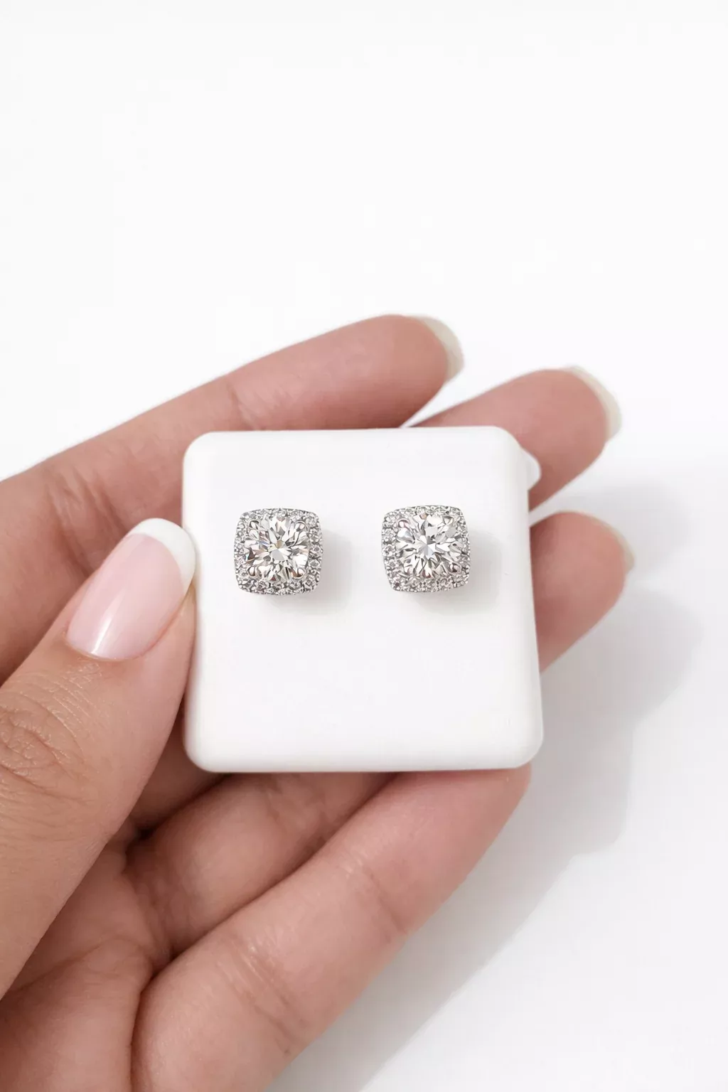 14k Yellow Gold Stud Earring Lab Grown Diamond For Women / Men