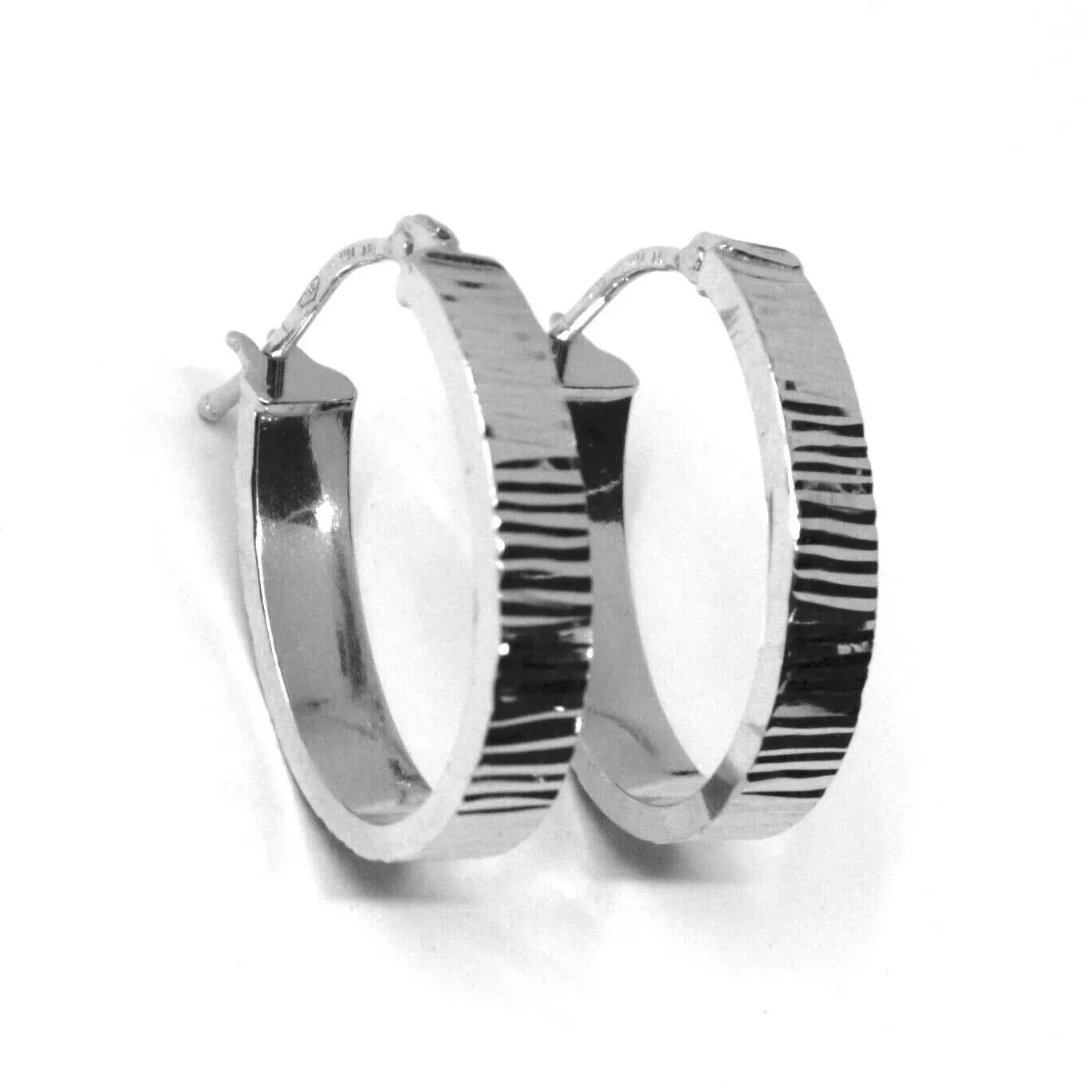 18k white gold circle hoops oval squared striped worked earrings 20 mm x 4 mm