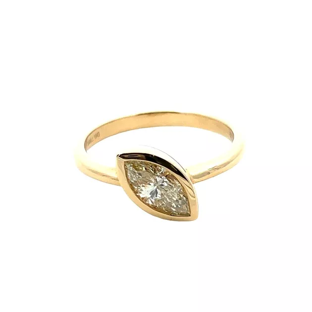 18K Yellow Gold 0.78 Carat Total weight Marquise Diamond Bezel Set Ring