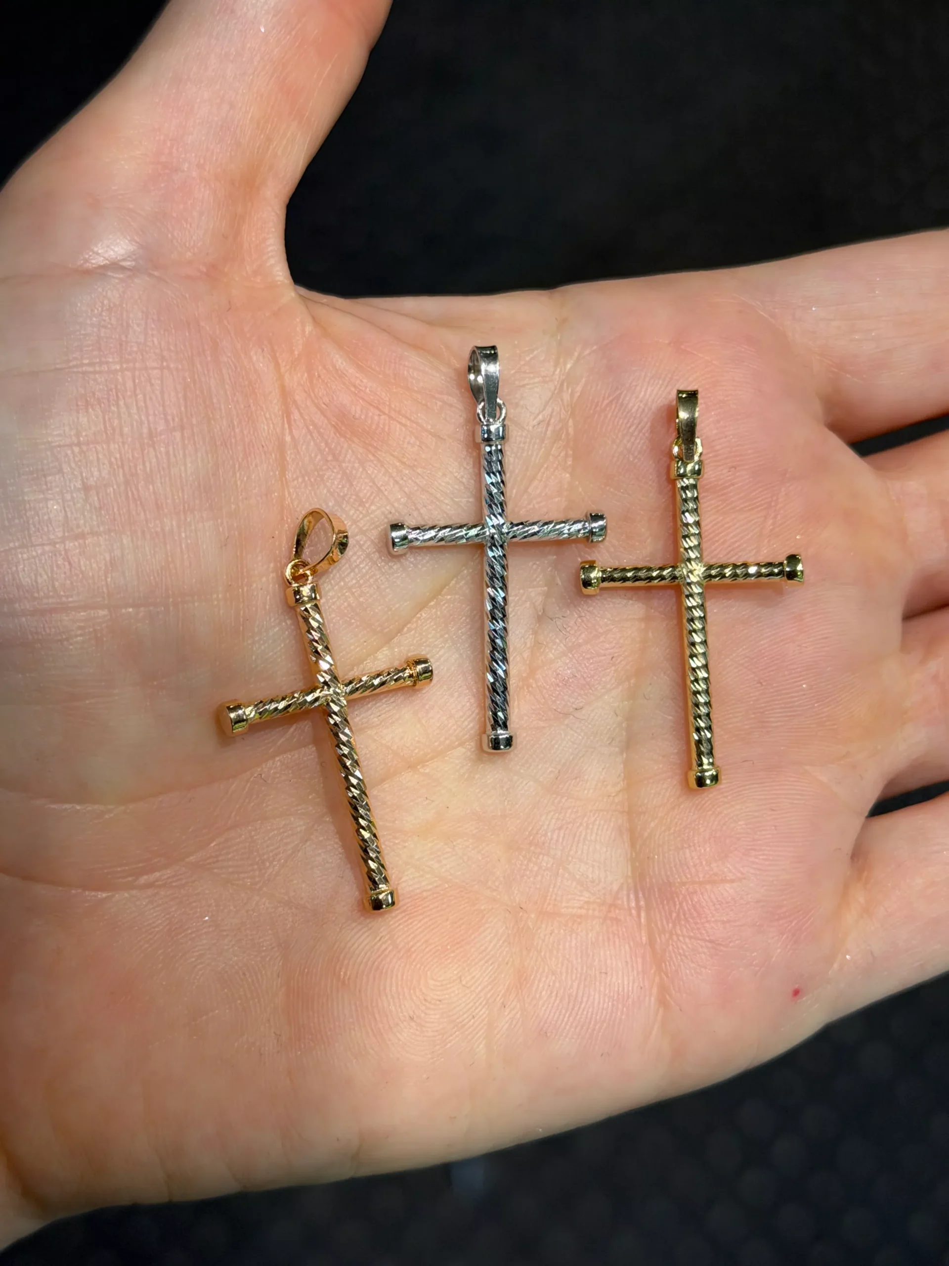 36.5MM Shiny Tube Cross 14K