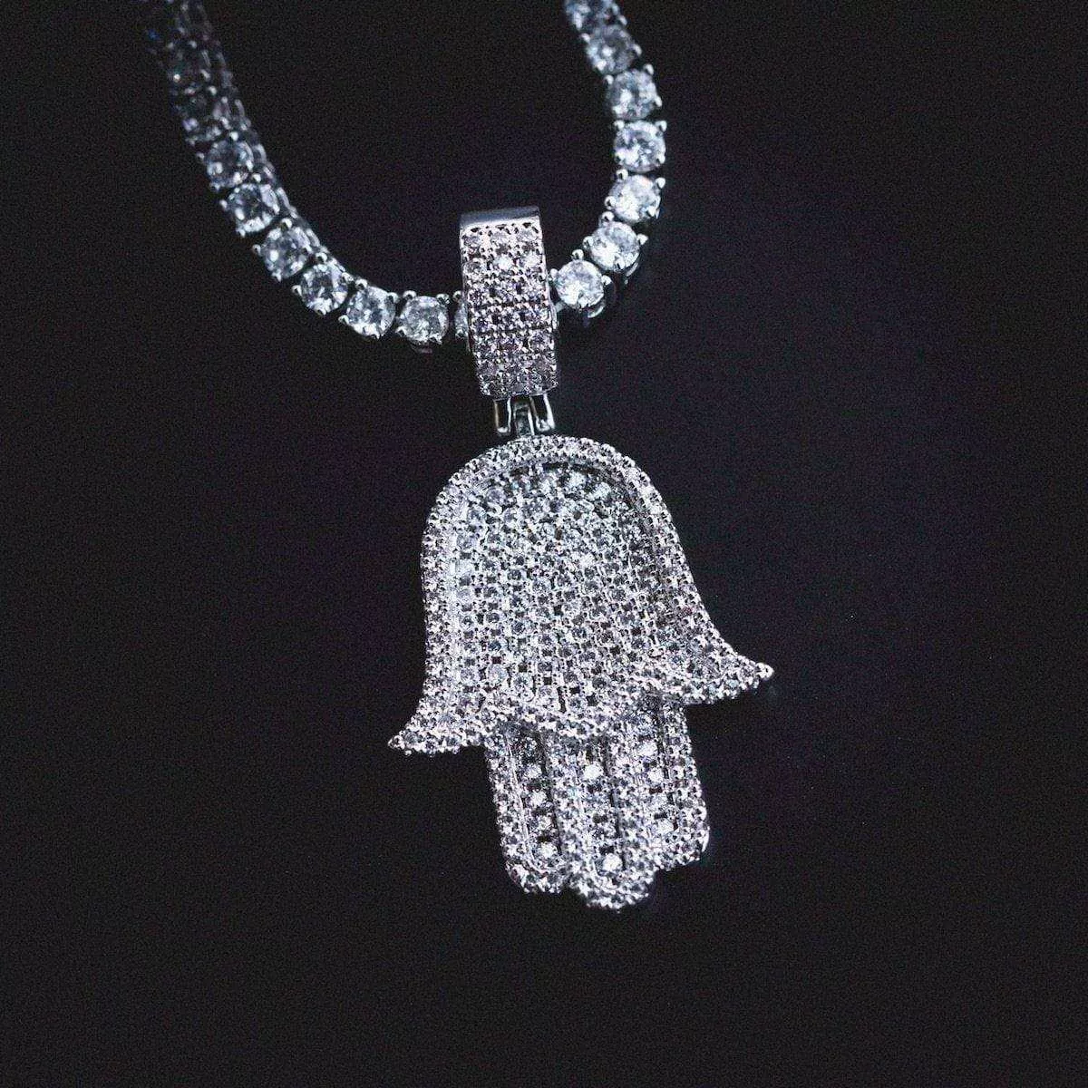 Hamsa Pendant in White Gold