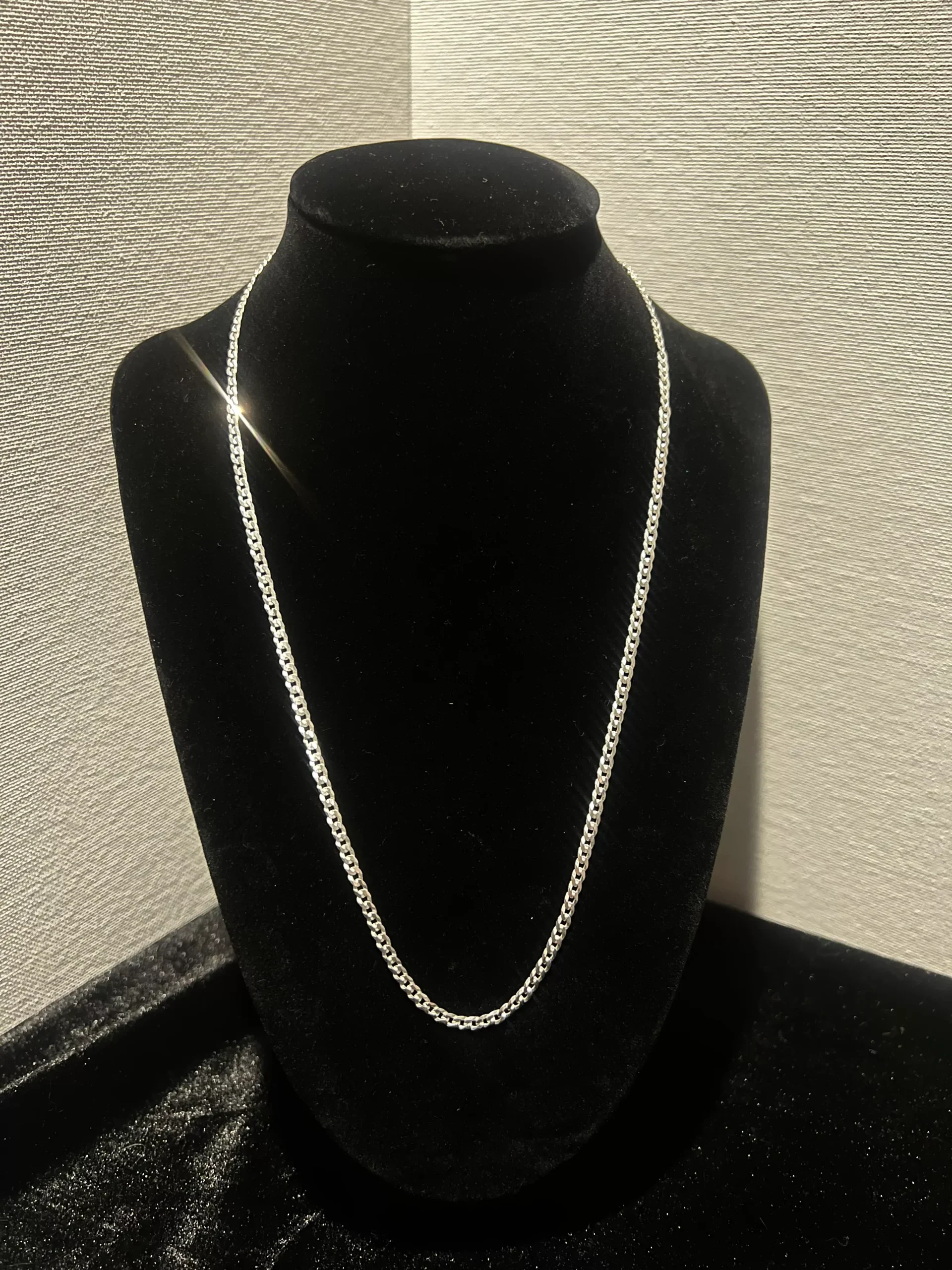 Silver Diamond cut curb link - 2.8mm - 20in